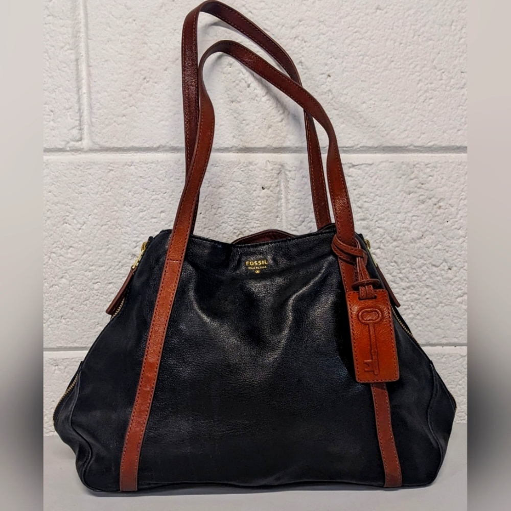 Fossil Tote bag